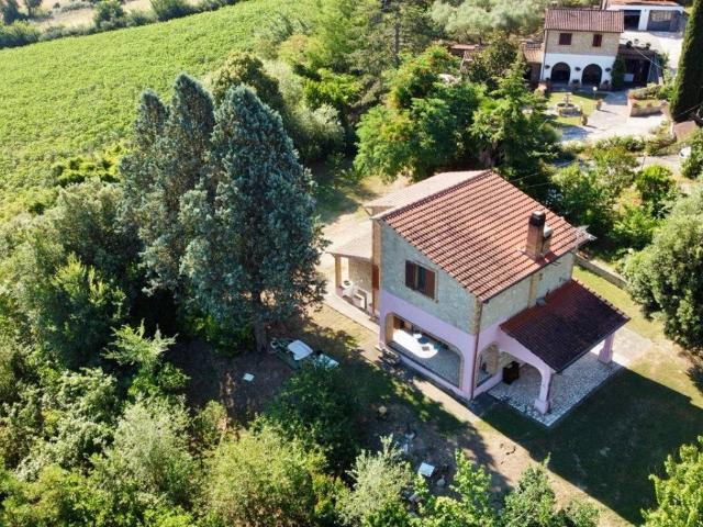 Villa in vendita a Todi PG
