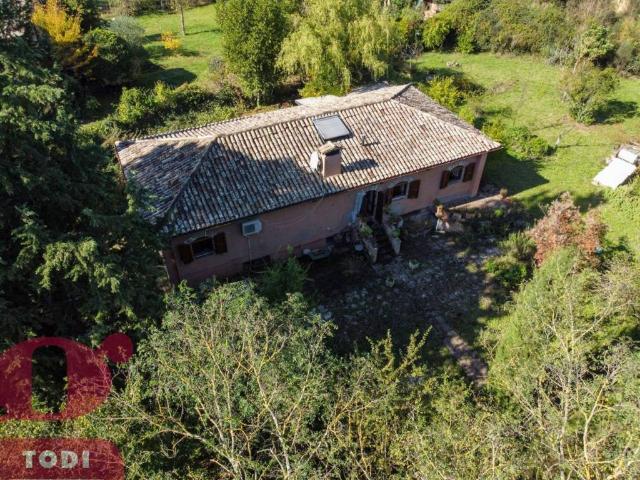 Villa in vendita a Todi PG
