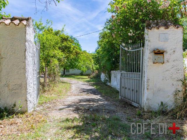 Villa in vendita a Toffia RI