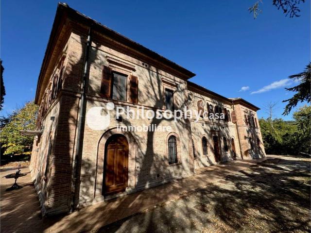 Villa in vendita a Tolentino MC