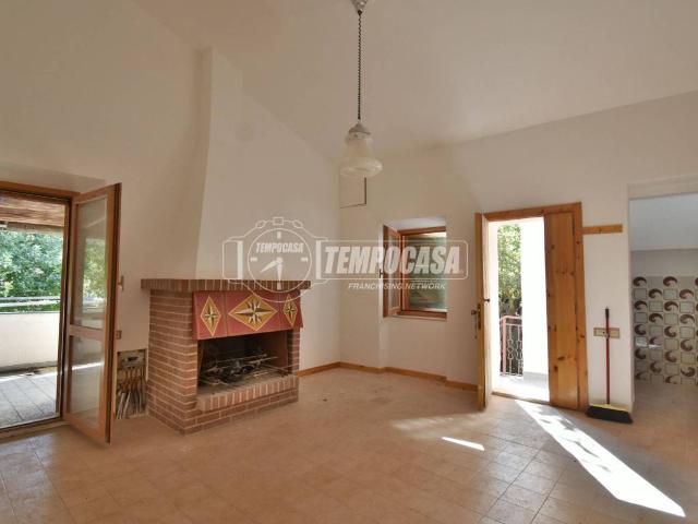 Villa in vendita a Tolentino MC