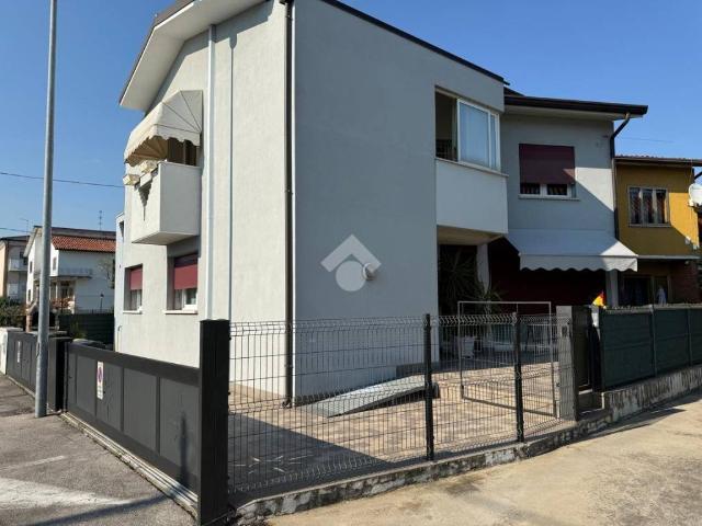 Villa in vendita a Tombolo PD