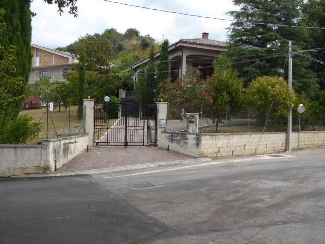 Villa in vendita a Torino di Sangro CH