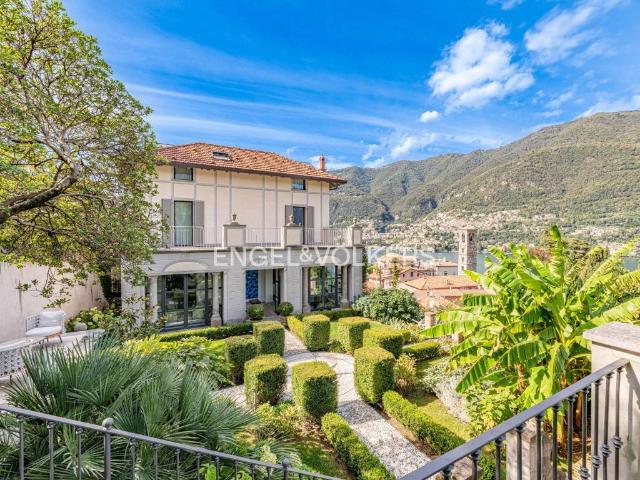 Villa in vendita a Torno CO