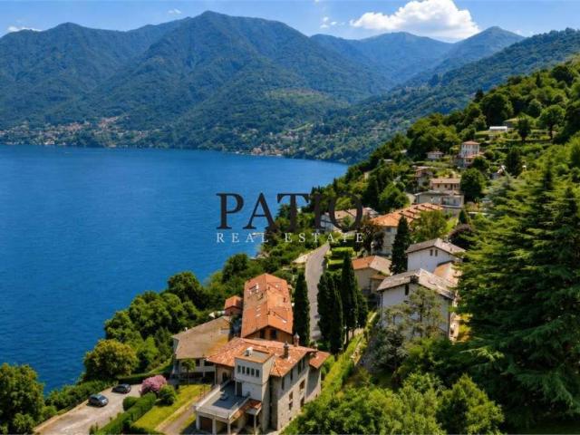 Villa in vendita a Torno CO