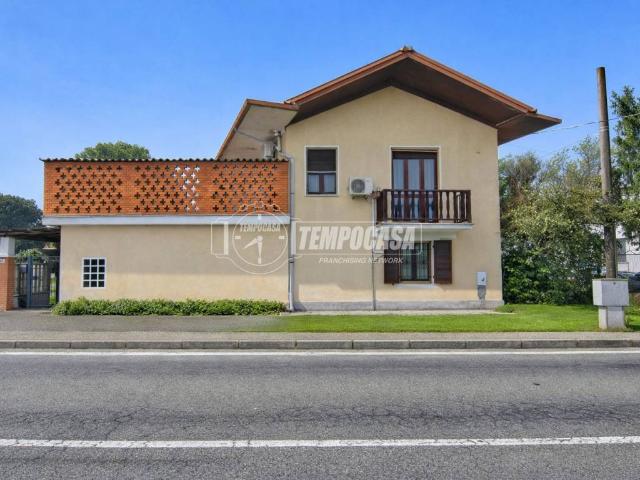 Villa in vendita a Tornaco NO