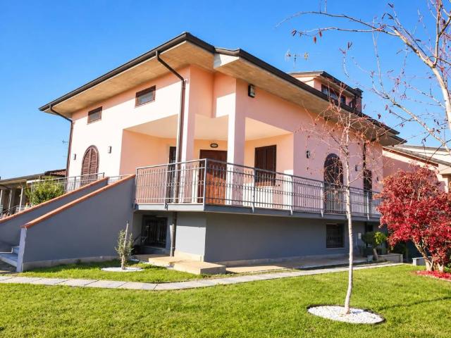 Villa in vendita a Torrazza Coste PV
