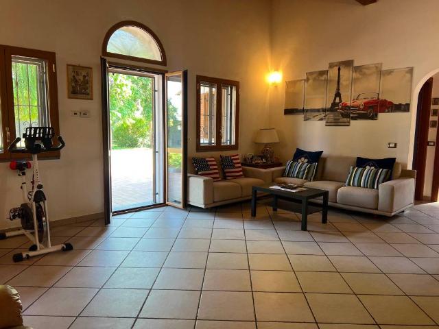 Villa in vendita a Torrevecchia Pia PV