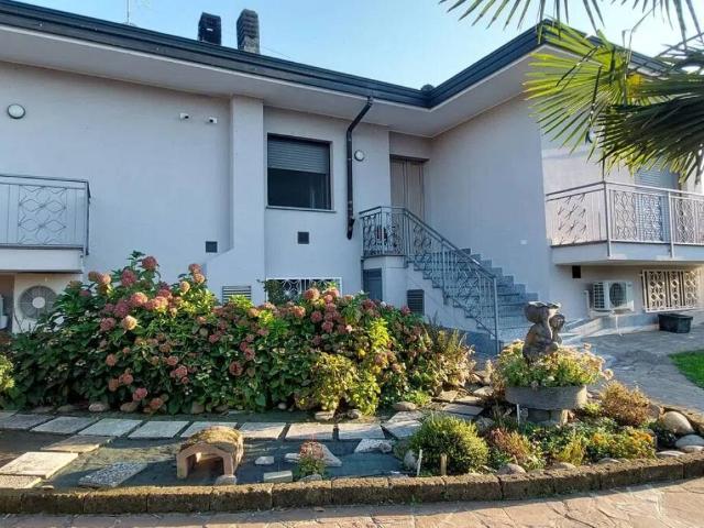 Villa in vendita a Torrevecchia Pia PV