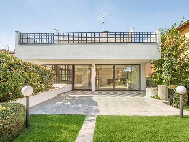 Villa in vendita a Torre Boldone BG
