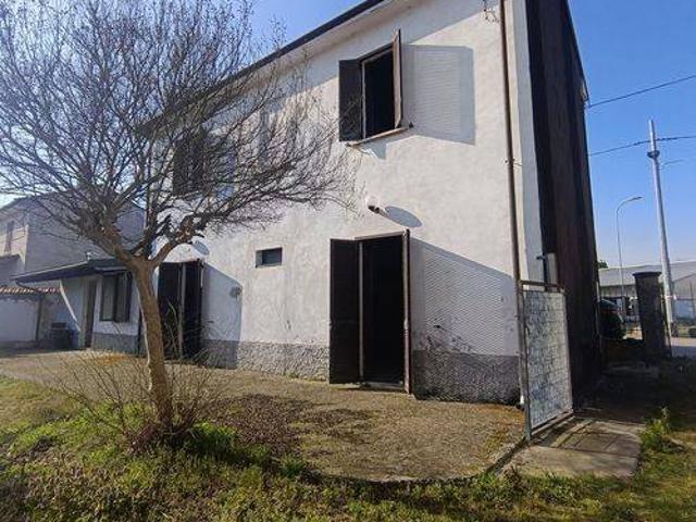 Villa in vendita a Torre Beretti e Castellaro PV
