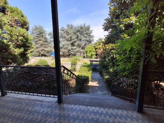 Villa in vendita a Torre Beretti e Castellaro PV