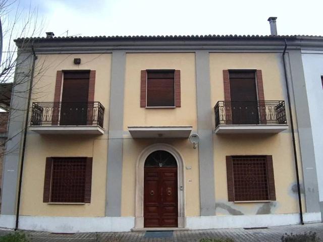 Villa in vendita a Torre de' Passeri PE