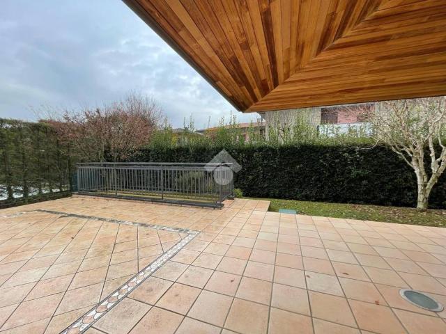 Villa in vendita a Torre de' Roveri BG