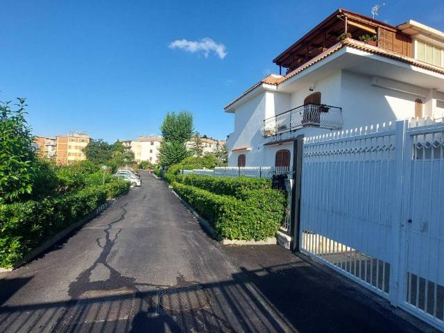 Villa in vendita a Torre del Greco NA