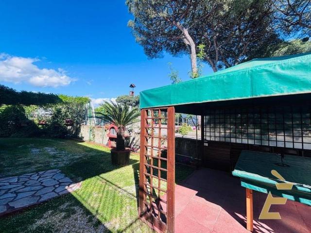 Villa in vendita a Torre del Greco NA