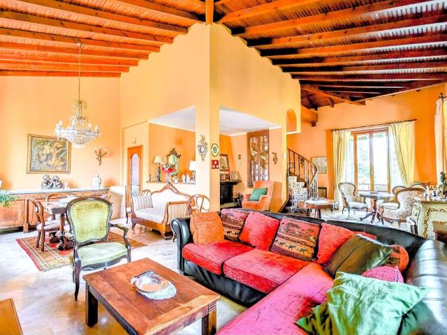 Villa in vendita a Torre d'Isola PV