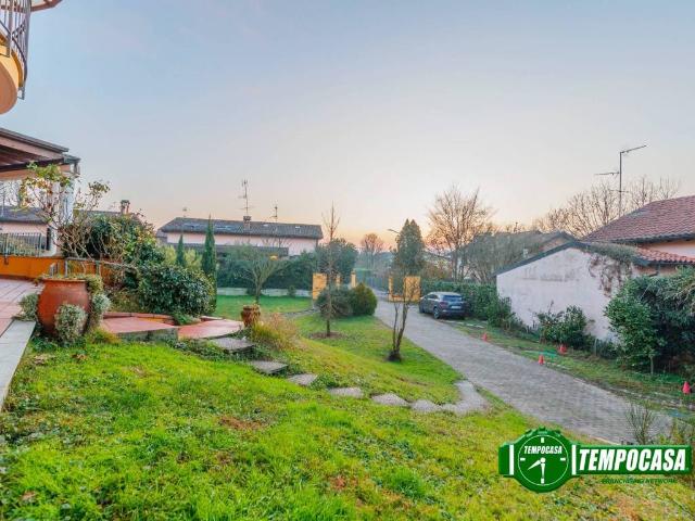 Villa in vendita a Torre d'Isola PV