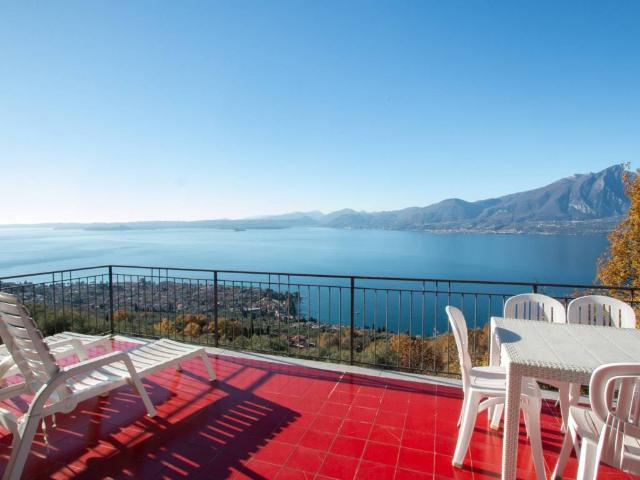 Villa in vendita a Torri del Benaco VR