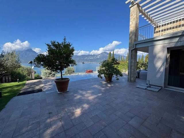 Villa in vendita a Torri del Benaco VR