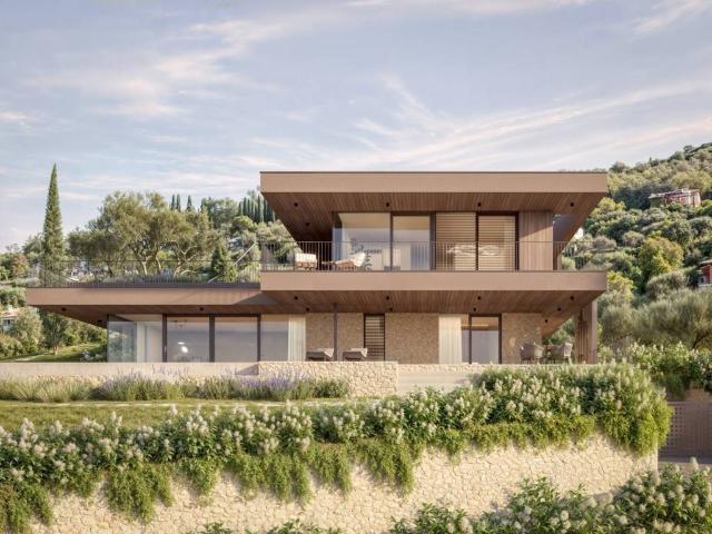 Villa in vendita a Torri del Benaco VR