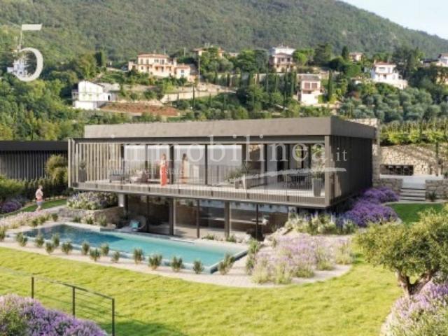 Villa in vendita a Torri del Benaco VR