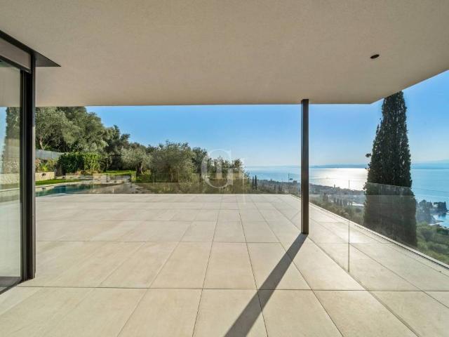 Villa in vendita a Torri del Benaco VR