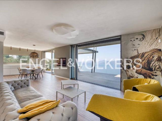 Villa in vendita a Torri del Benaco VR