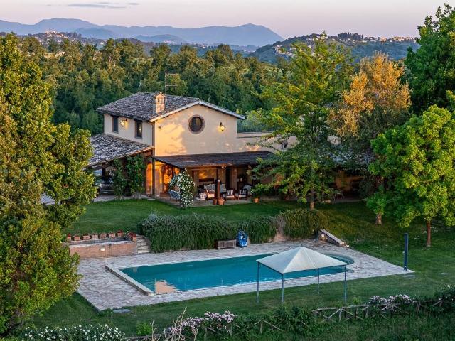 Villa in vendita a Torri in Sabina RI