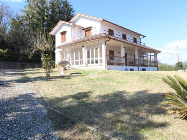 Villa in vendita a Torricella in Sabina RI