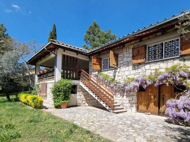 Villa in vendita a Torricella in Sabina RI