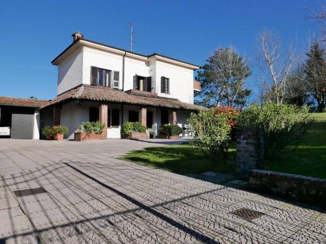 Villa in vendita a Tortona AL