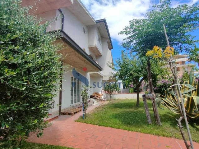 Villa in vendita a Tortoreto, Tortoreto Lido 135m² Tortoreto Lido