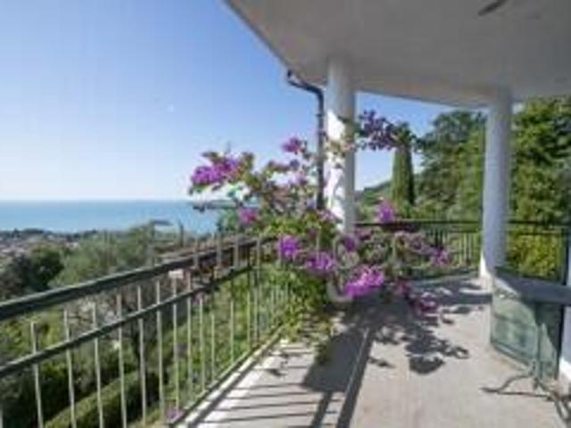 Villa in vendita a Toscolano Maderno