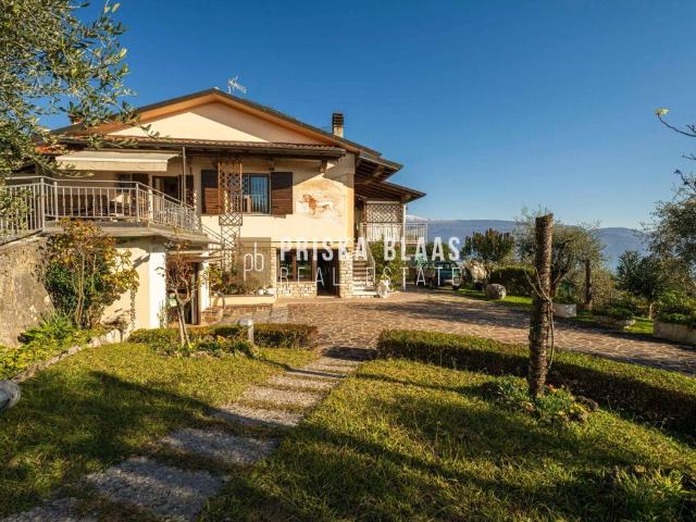 Villa in vendita a Toscolano Maderno BS