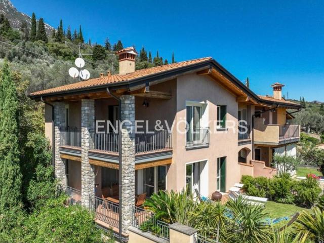 Villa in vendita a Toscolano Maderno BS