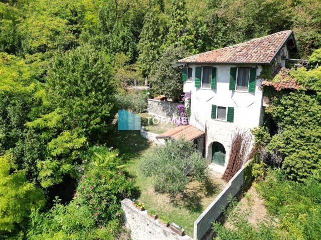 Villa in vendita a Toscolano Maderno BS