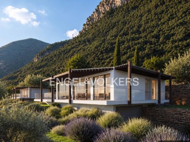 Villa in vendita a Toscolano Maderno BS