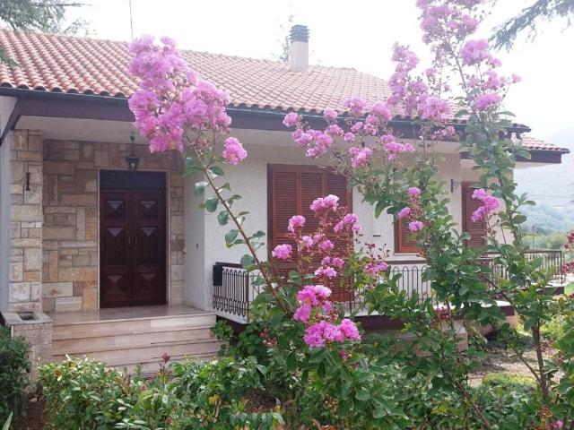 Villa in vendita a Tossicia TE