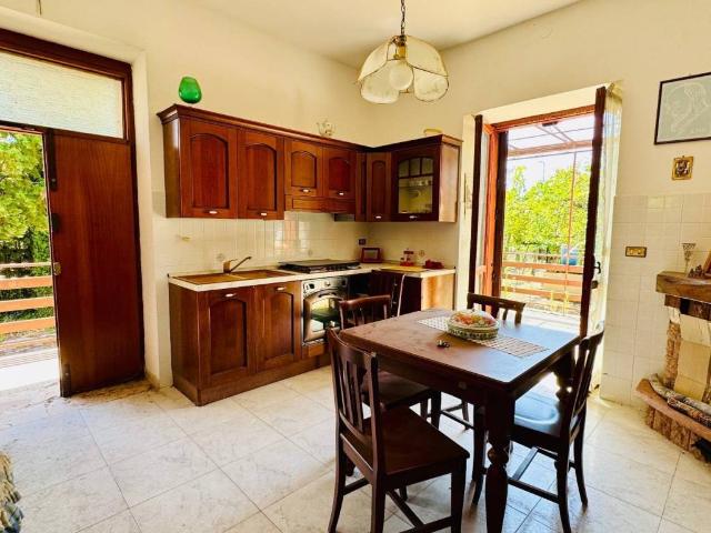 Villa in vendita a Taurasi AV