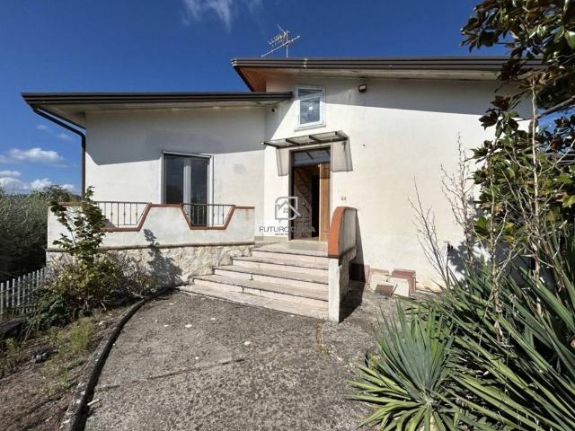 Villa in vendita a Taurasi AV