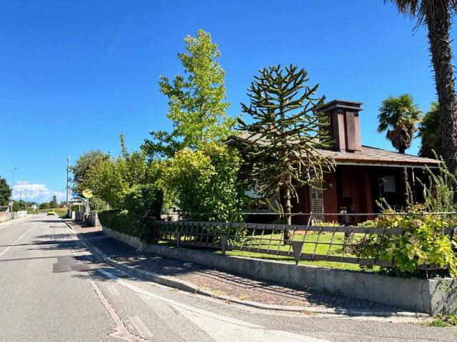 Villa in vendita a Tavagnacco UD
