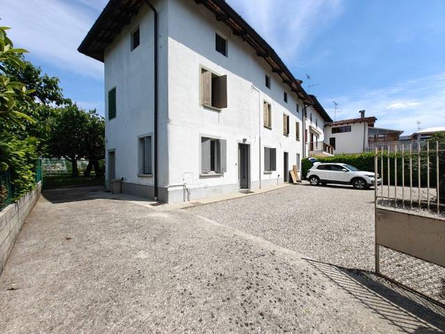 Villa in vendita a Tavagnacco UD