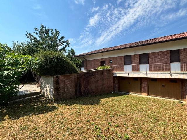 Villa in vendita a Tavagnacco UD