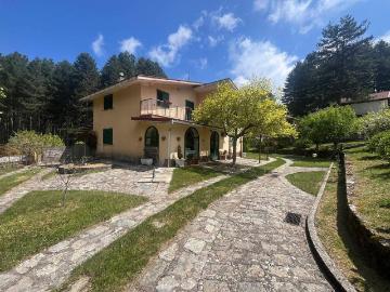 Villa in vendita a Taverna CZ