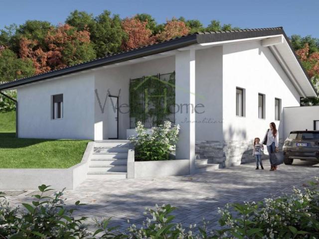 Villa in vendita a Tavernerio CO