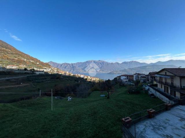 Villa in vendita a Tavernola Bergamasca BG