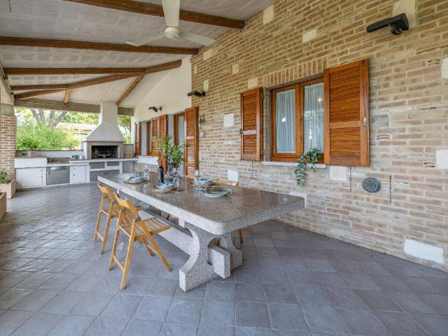 Villa in vendita a Tavullia PU