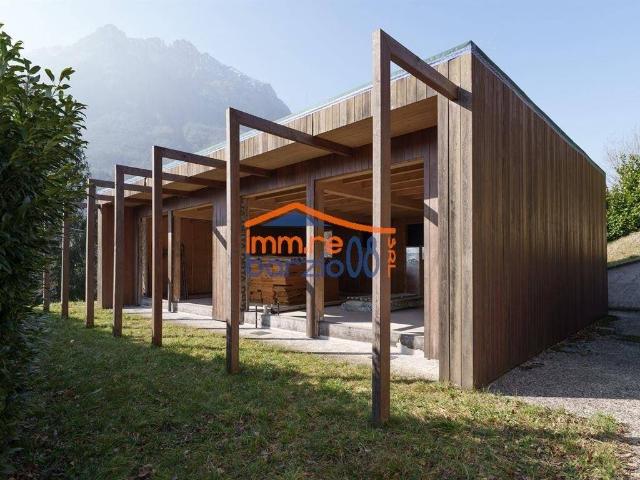 Villa in vendita a Taceno LC