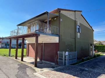 Villa in vendita a Taglio di Po RO